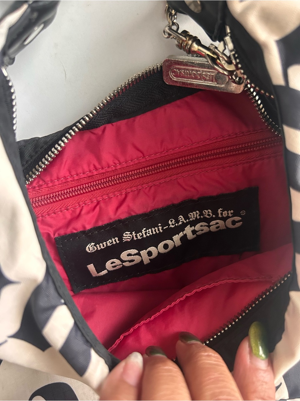 Lesportsac LAMB by Gwen Stefani Black & White Logo-Print Shoulder Bag - Picture 5 of 8